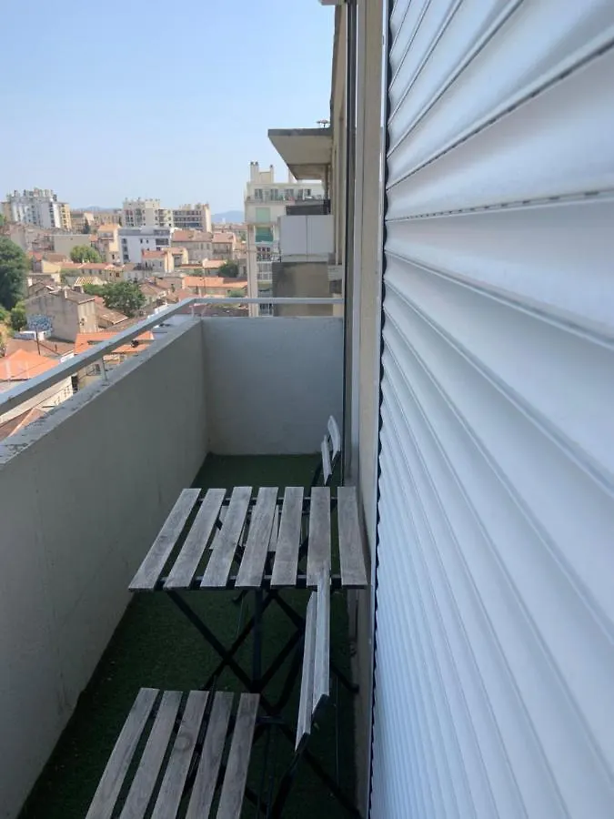 Apartment Superbe Appartement Avec Terrasse 20M2 Tres Calme Marseille