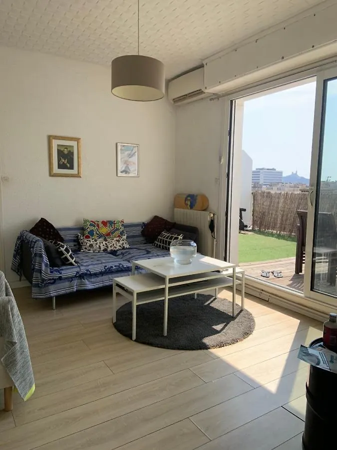 Superbe Appartement Avec Terrasse 20M2 Tres Calme Marseille 0*,  France
