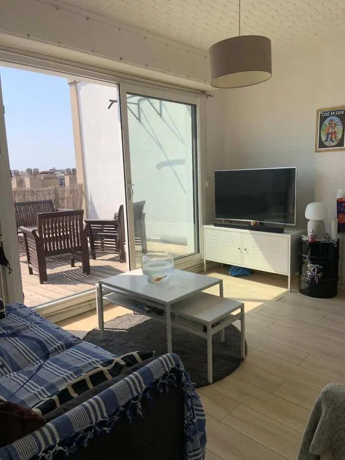 Superbe Appartement Avec Terrasse 20M2 Tres Calme Marseille Apartment